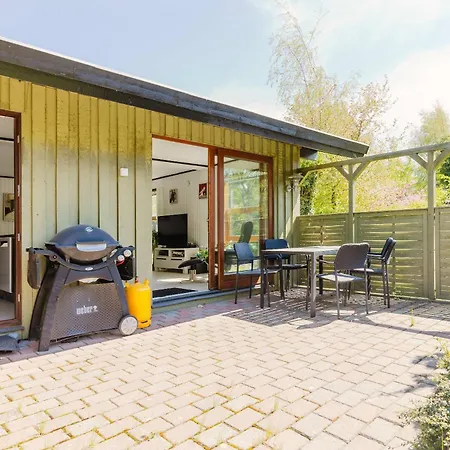Modern Beachside Retreat In Marielyst 2br Bøtø By