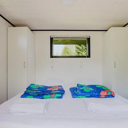 Modern Beachside Retreat In Marielyst 2br Bøtø By