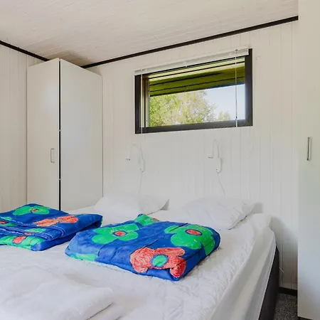 Modern Beachside Retreat In Marielyst 2br *