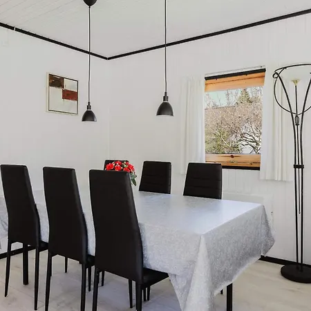 Apartamento Modern Beachside Retreat In Marielyst 2br Bøtø By