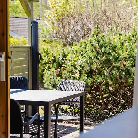 Modern Beachside Retreat In Marielyst 2br Lägenhet